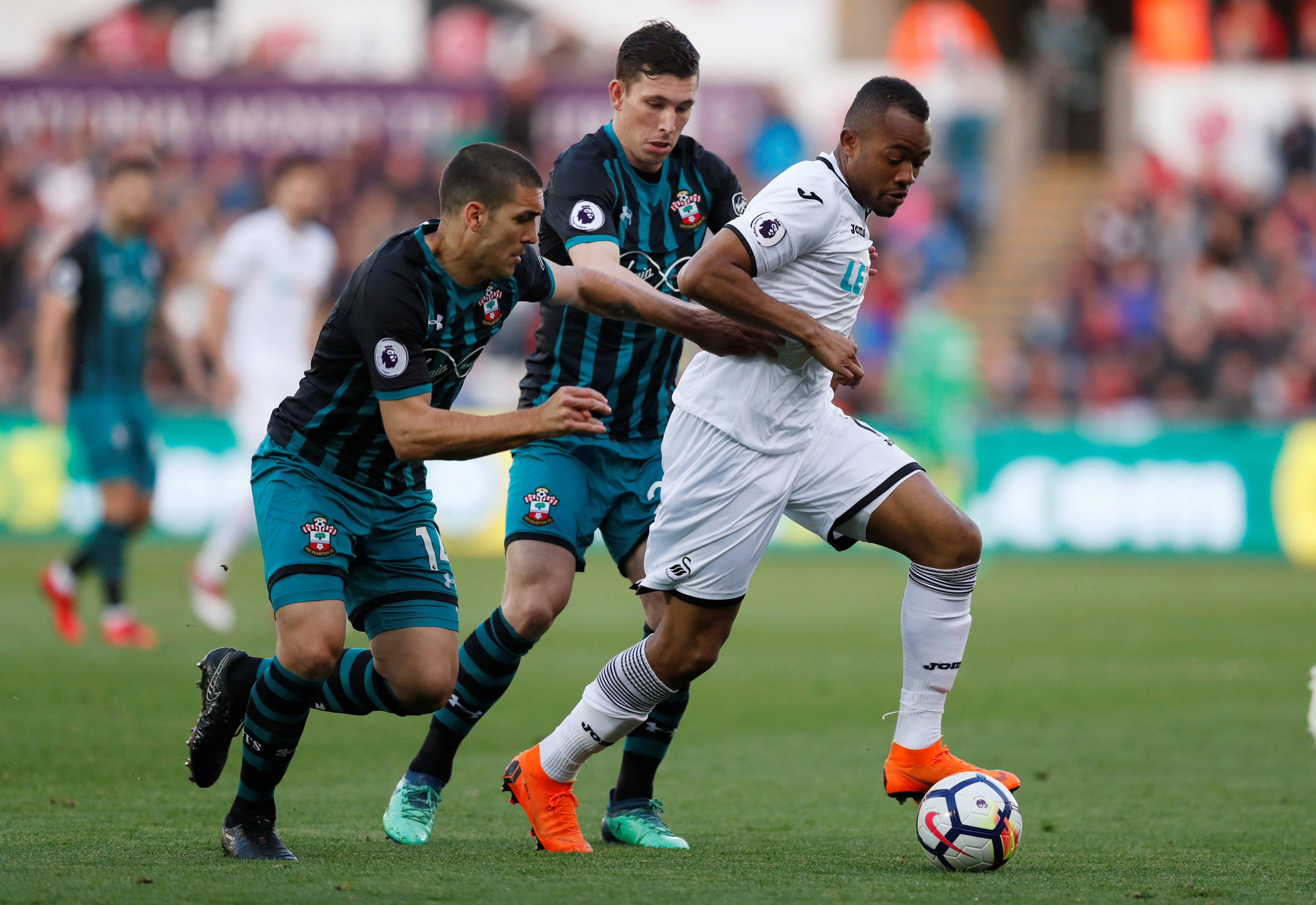 英格兰对卢森堡，实力碾压对手